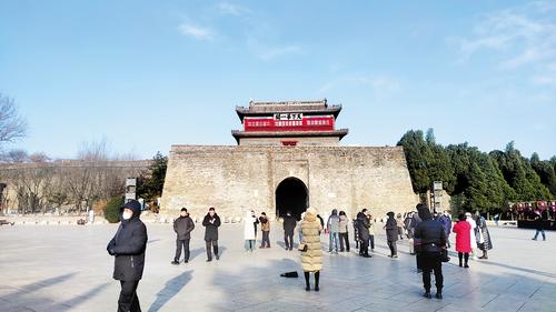 12月19日拍摄的“天下第一关”山海关镇东楼。 河北日报记者 史晓多摄