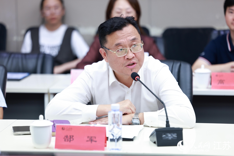 江苏省产业技术研究院副院长郜军做主旨发言。李昱辰摄