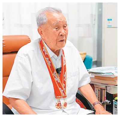 抗战老兵郝云雷。郭宏伟摄